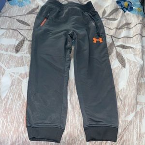 Boys Under Armour Jogger Pants with Zippered Pockets Size 4
